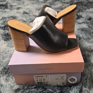 Lisa Vicky - Black Leather Heeled Mules